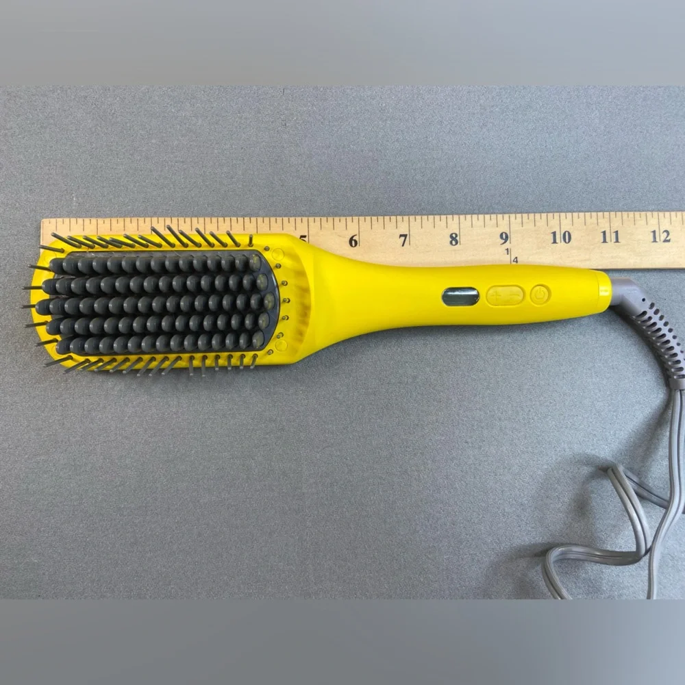 Drybar the Brush‎ Crush Heated Straightening Brush